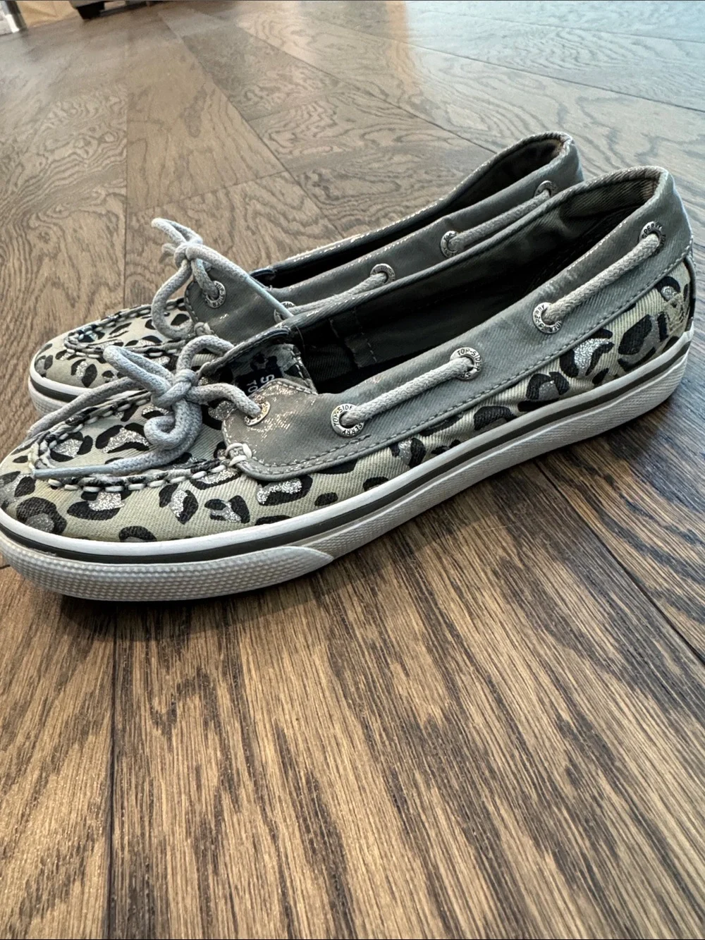 Sperry Kids Leopard Moccasin Boat Shoes !